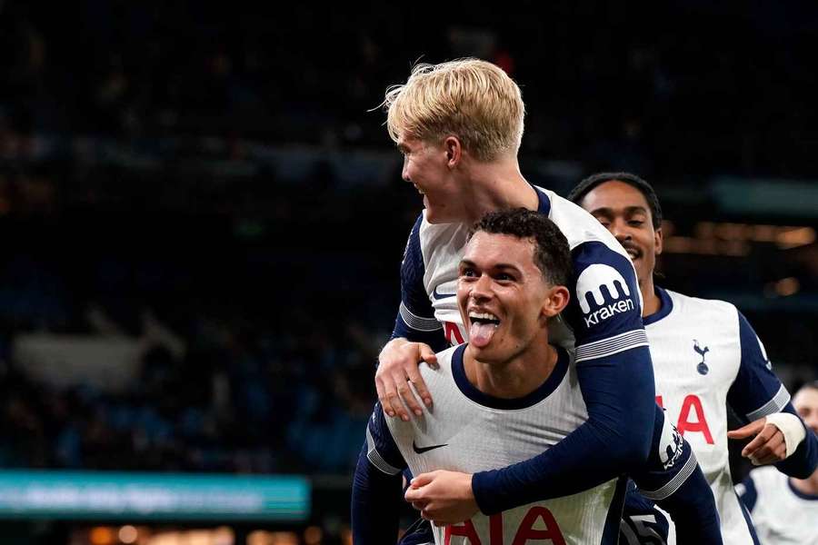 O Tottenham conseguiu uma vitória histórica no Etihad