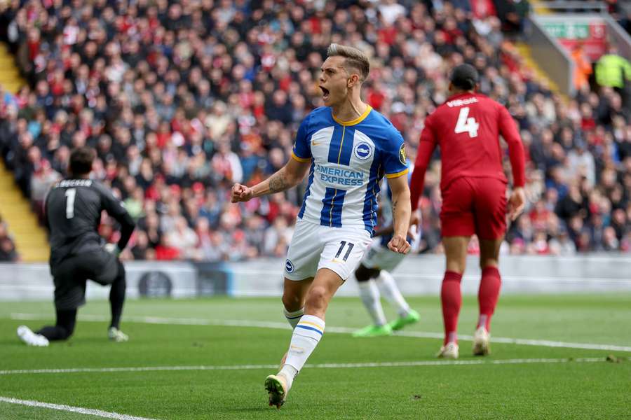 Liverpool e Brighton empatam em jogo de 6 gols; Chelsea vence Palace
