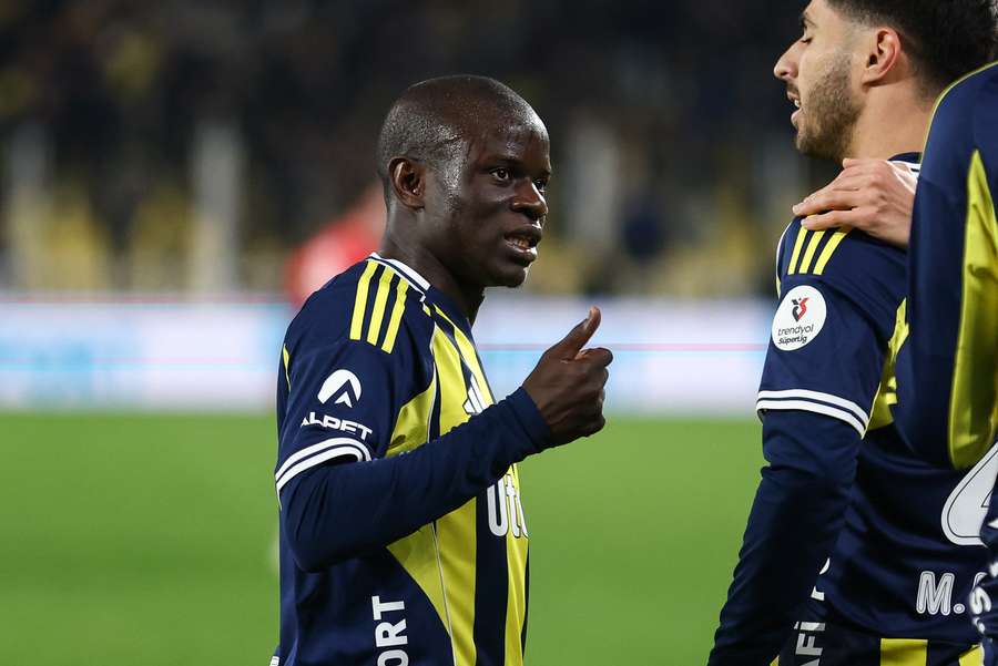 Kante feierte sein Debüt für Fenerbahce.