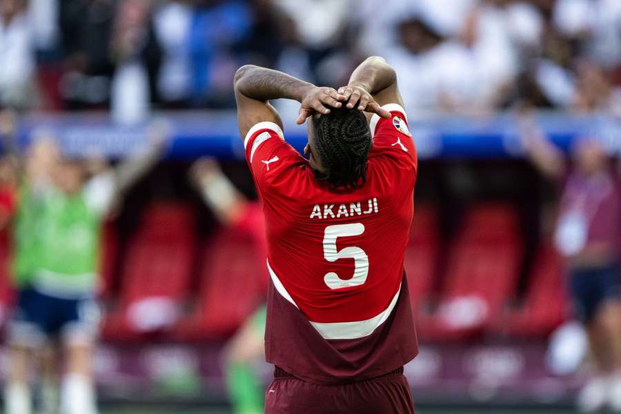 Manuel Akanji falhou o penálti para a Suíça