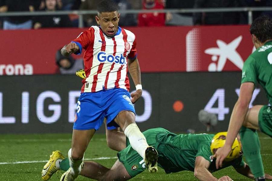 Girona signing Gil: No need to compare me with Savinho