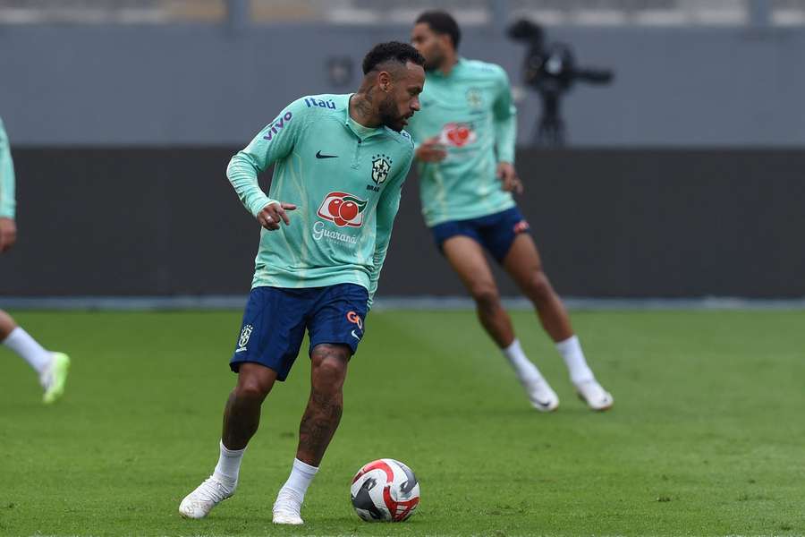 Neymar in training with Brazil