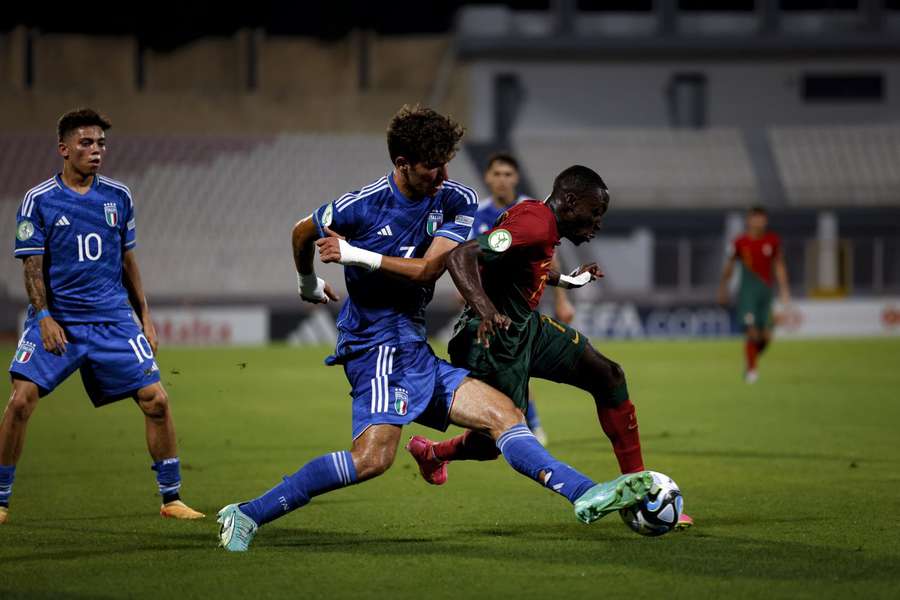 Carlos Borges em ação na final do Euro sub-19