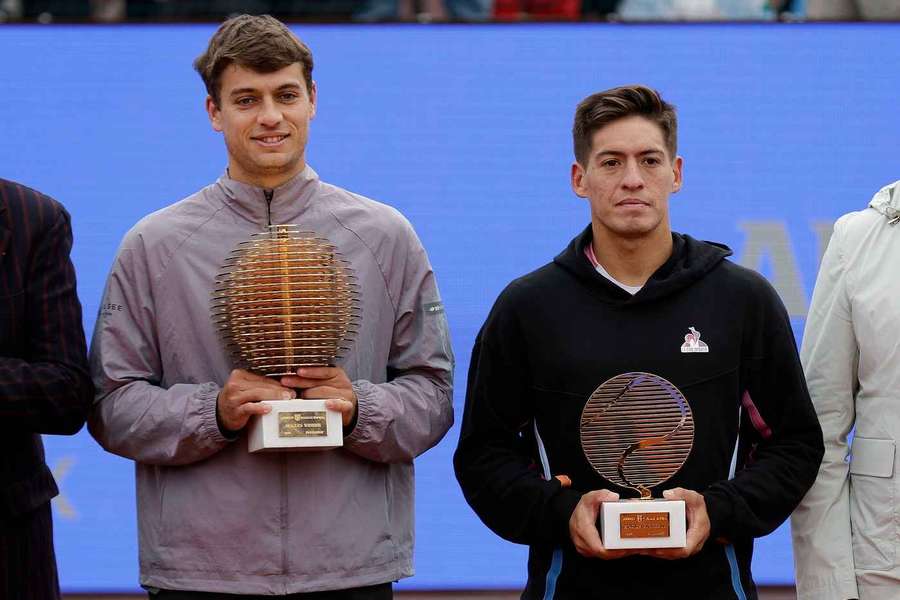Flavio Cobolli i Sebastian Baez z trofeami w Bukareszcie
