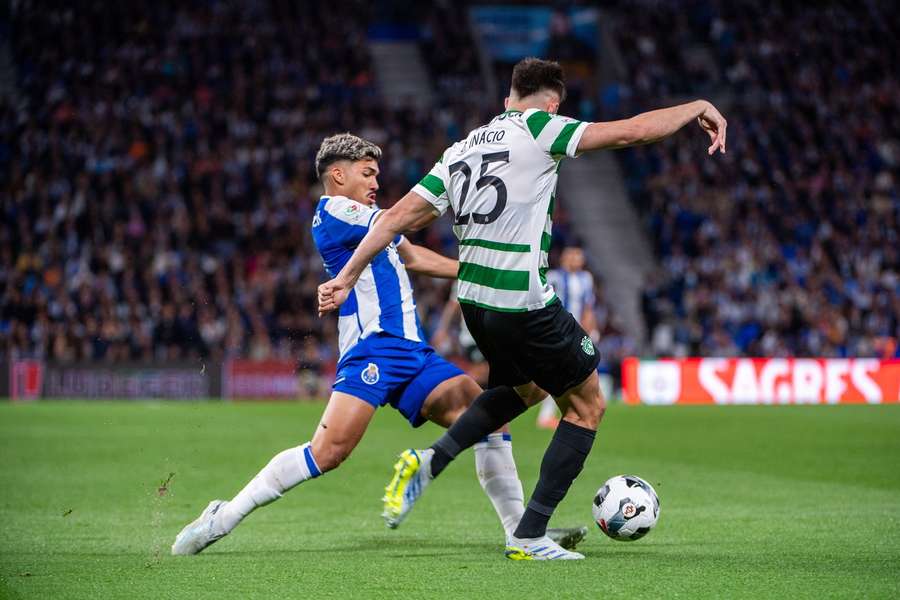 O lance entre William Gomes e Gonçalo Inácio