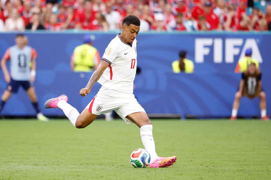 Morgan Rogers teve um aproveitamento de 94% de passes no meio-campo inglês contra a Noruega