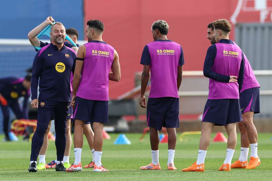 El Barça lleva a RD Congo en su ropa de entrenamiento El Barça lleva a RD Congo en su ropa de entrenamiento