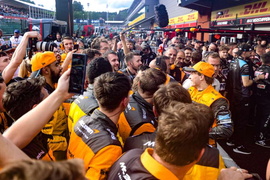 Oscar Piastri teve um desempenho eletrizante no GP da Bélgica de Fórmula 1 de 2023