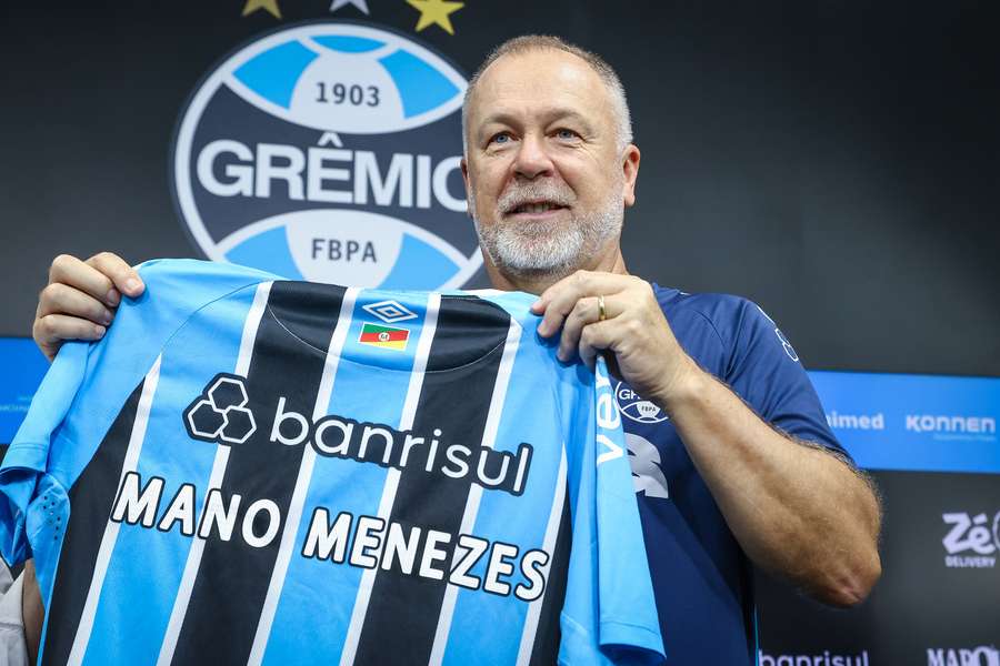 Mano Menezes vai reestrear pelo Grêmio na quinta-feira (24)