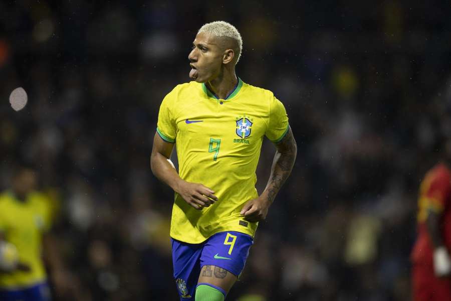 Richarlison marca duas vezes e Brasil vence Gana no penúltimo amistoso antes da Copa