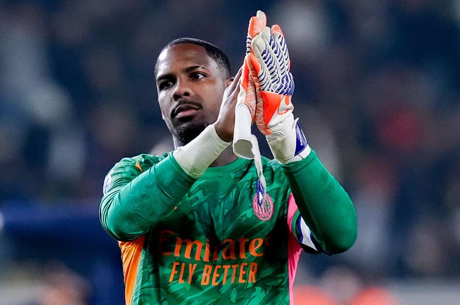 Leboeuf doporučuje Chelsea přivést Maignana.