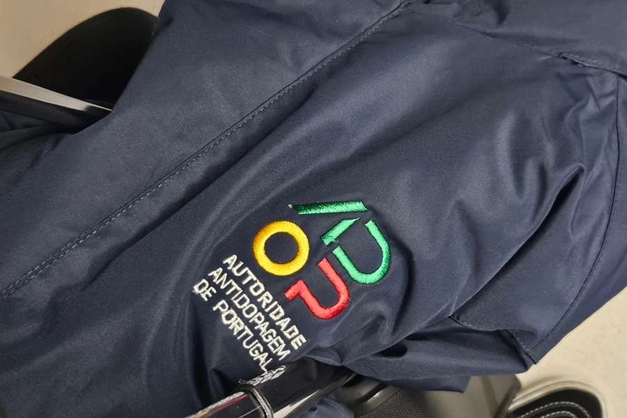 Doutorada em medicina, com especialidade em bioquímica, e mestre em patologia química e medicina desportiva