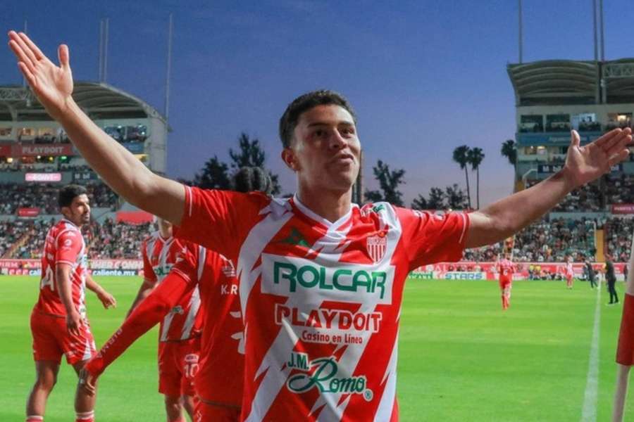 Johan Rojas atuou por empréstimo no Necaxa, do México