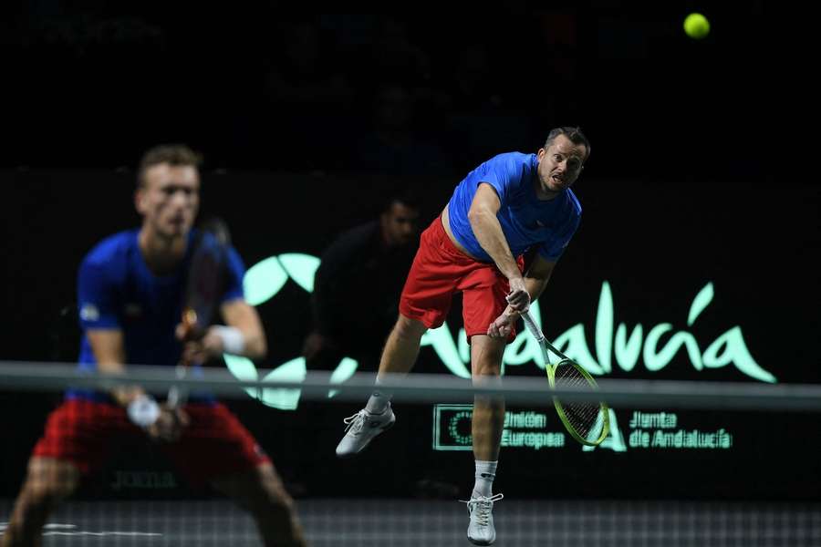 Jiří Lehečka a Adam Pavlásek v daviscupovém utkání s Austrálií v roce 2023.