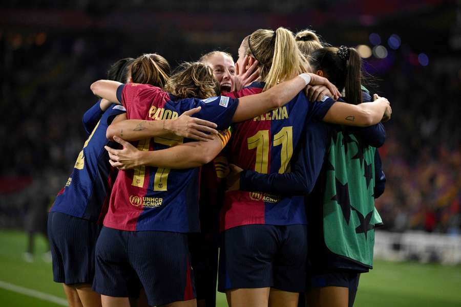 Las jugadoras del Barça celebran la victoria ante el City