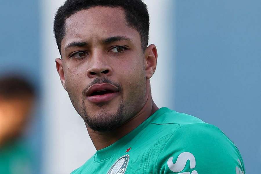 Vitor Roque é dúvida no Palmeiras para dérbi contra Corinthians Vitor Roque é dúvida no Palmeiras para dérbi contra Corinthians