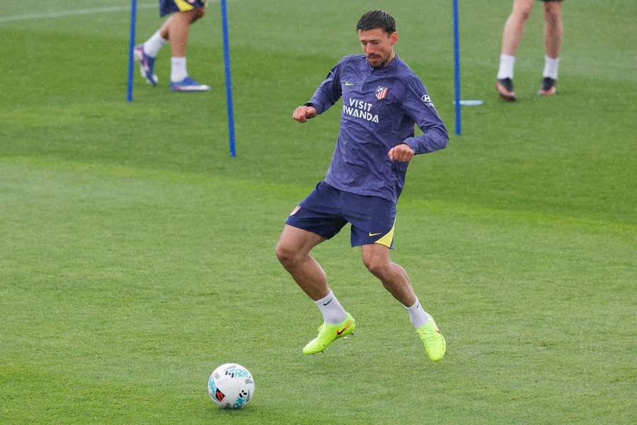 Lenglet cumpriu duas épocas no Atlético de Madrid