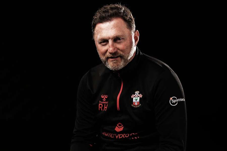 Southampton anuncia saída de Ralph Hasenhuettl