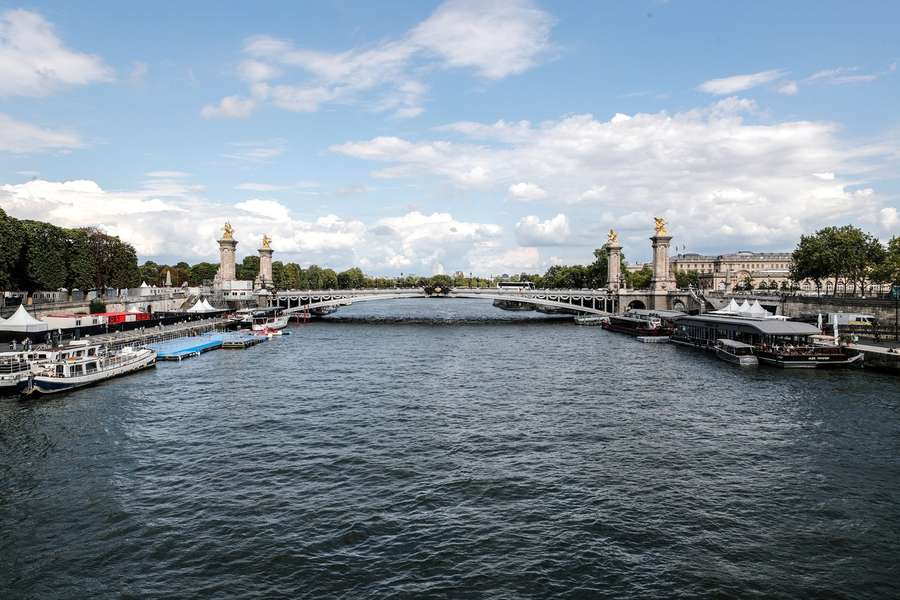 O rio Sena, em Paris