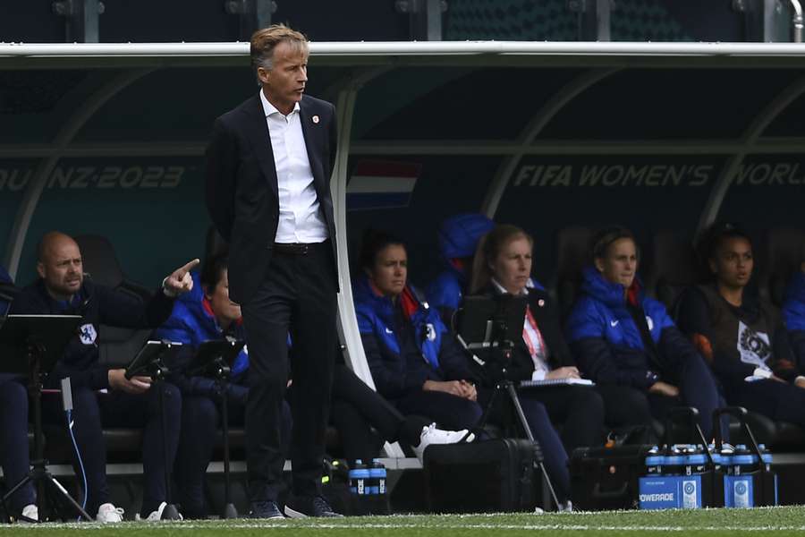 Spanje speelt volgens Andries Jonker ongeveer hetzelfde type voetbal als Nederland