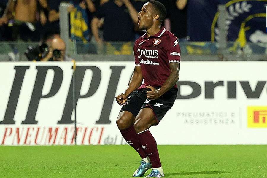 Jovane empatou aos 52 minutos e garantiu um ponto à Salernitana