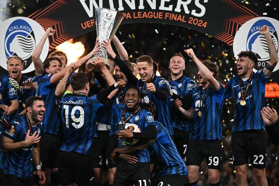 Atalanta's players celebrate with the trophy after the UEFA Europa League final