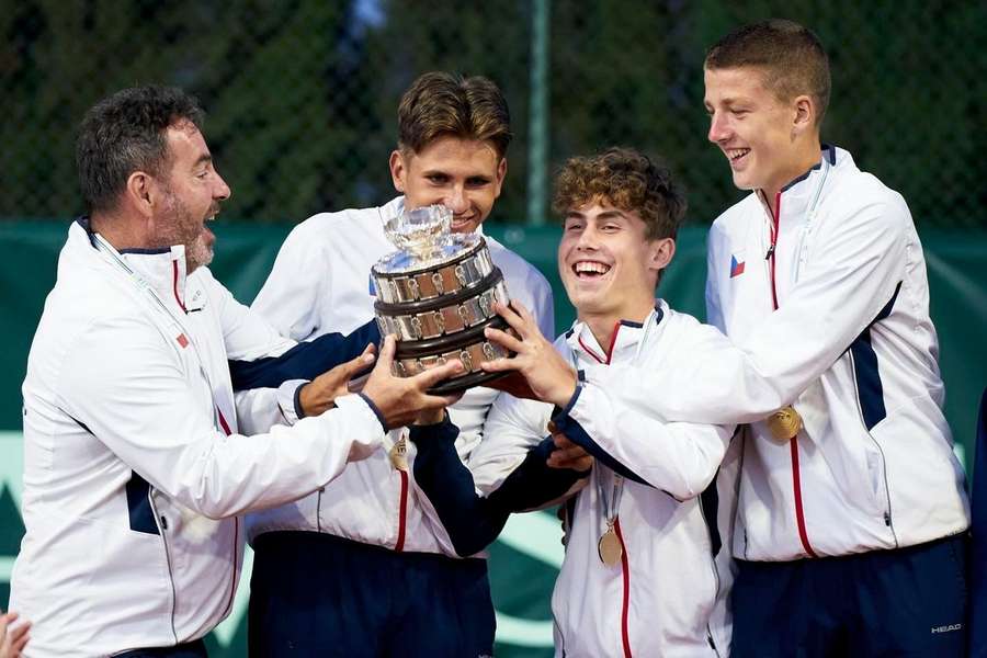 Triumf po šesti letech. Čeští junioři ve španělské Córdobě ovládli Davisův pohár