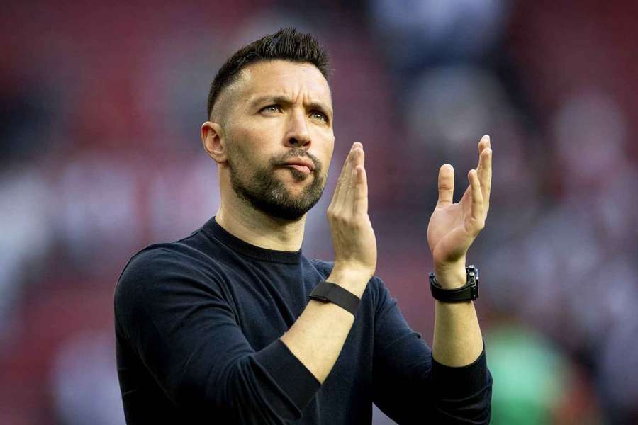 Ajax manager Francesco Farioli thanks the fans after last weekend's loss