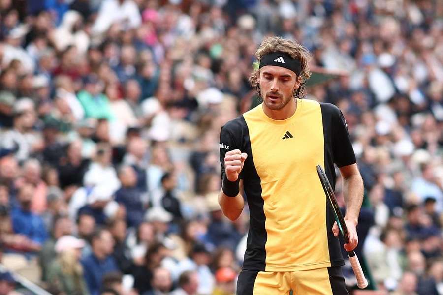 Tsitsipas peut serrer le poing, il a réussi son entrée en matière.