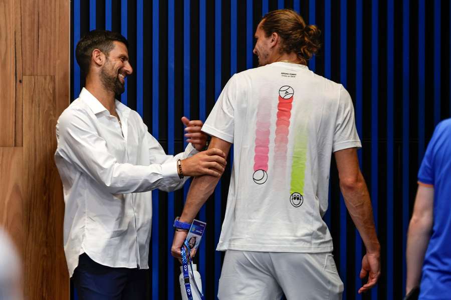 Zverev (r.) und Djokovic in Melbourne