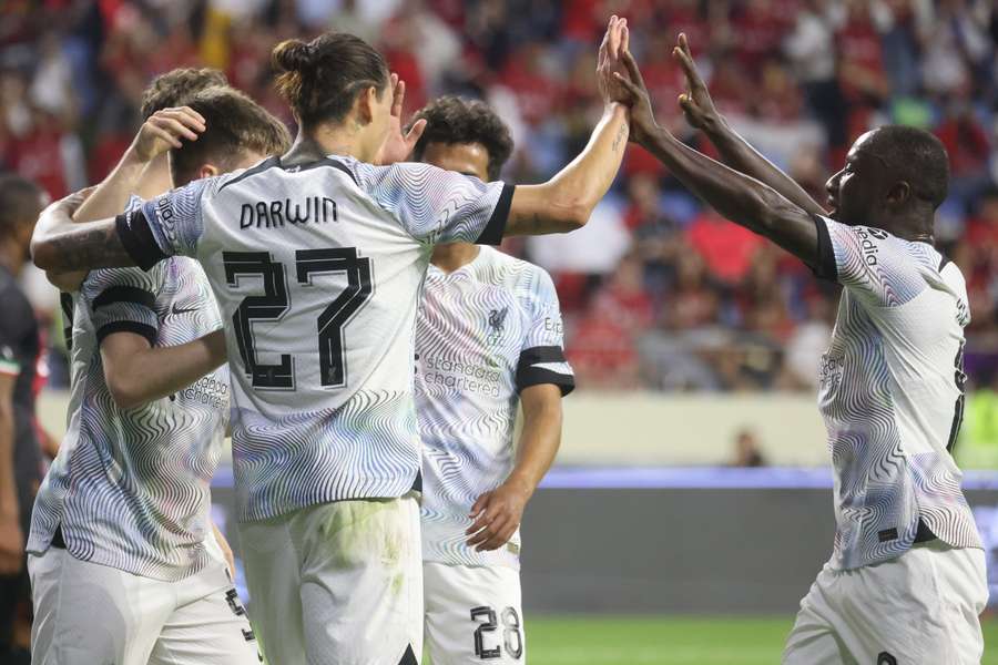 Darwin Nunez dobbelt målscorer, da Liverpool besejrede AC Milan overbevisende i testkamp