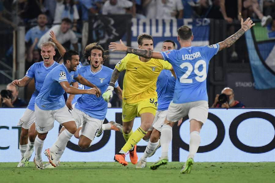 Provedel, o quarto guarda-redes a marcar na história da Liga dos Campeões