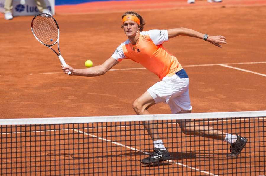 Olympisch tenniskampioen Zverev plant rentree in december na half jaar afwezigheid