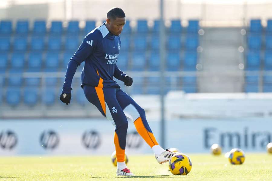 Alaba, durante el primer entrenamiento del Real Madrid en 2025