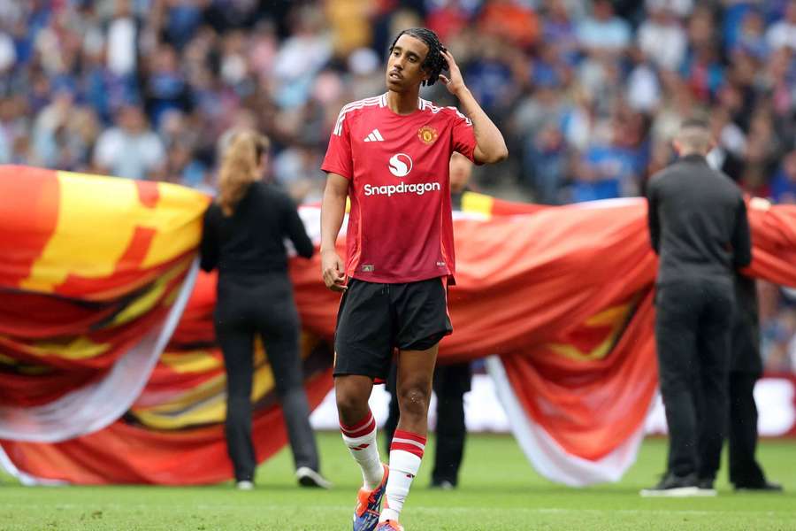 Leny Yoro before Manchester United's pre-season friendly with Rangers