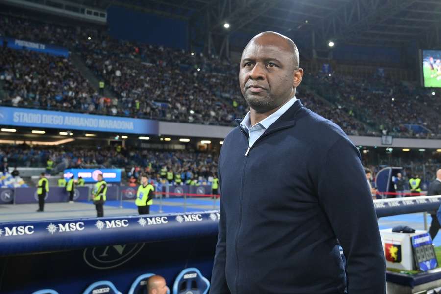 Patrick Vieira ar urma sa o părăsească pe Genoa la finele acestui sezon