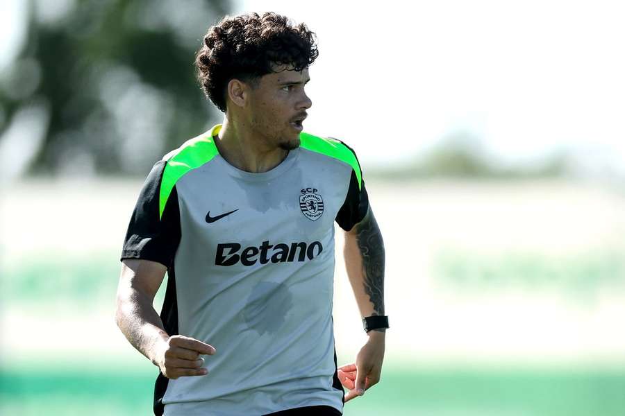 Maxi Araújo no treino do Sporting