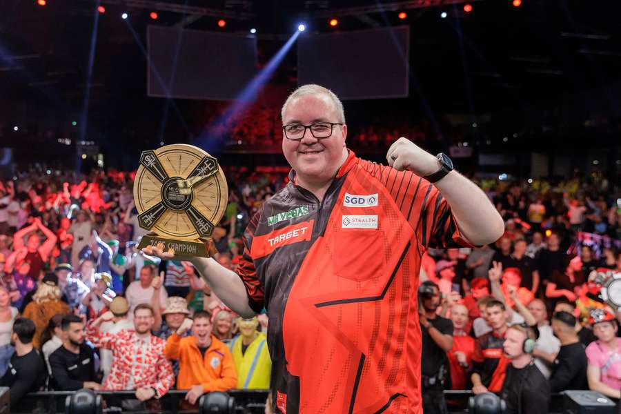 Stephen Bunting ist Titelverteidiger