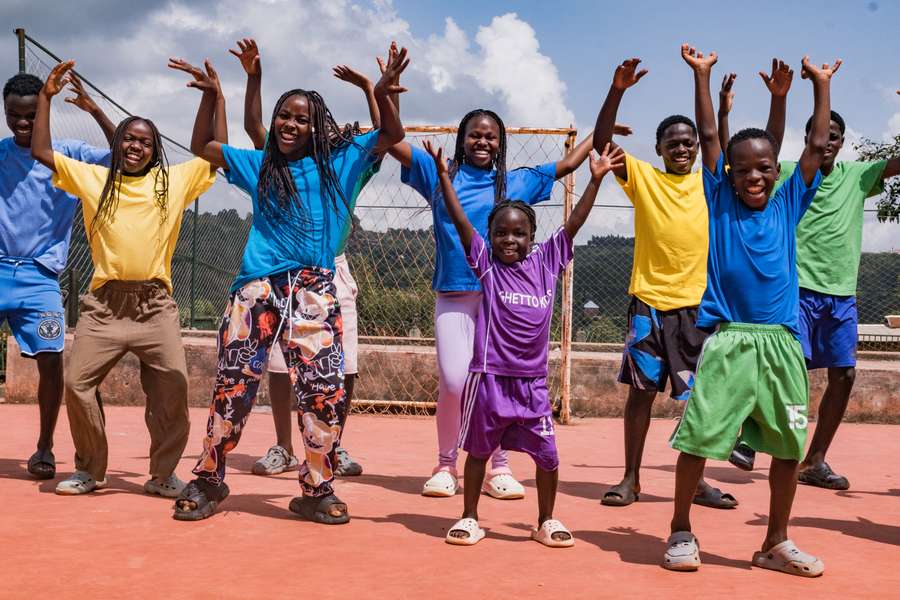 Los 'Ghetto Kids', impacientes por bailar con Shakira en el Mundial