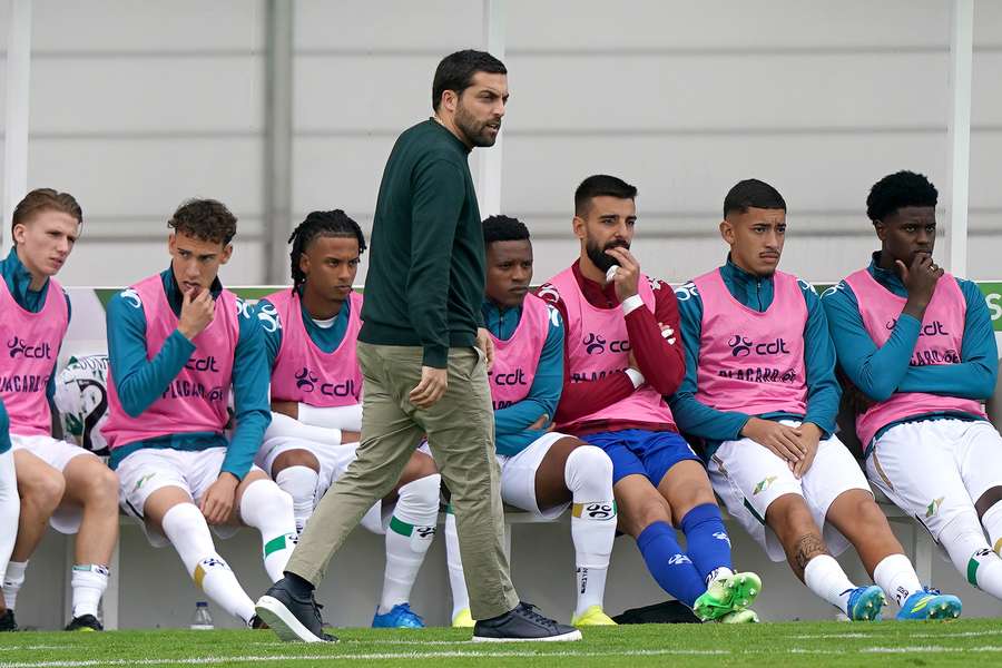Vasco Botelho da Costa no banco do Moreirense