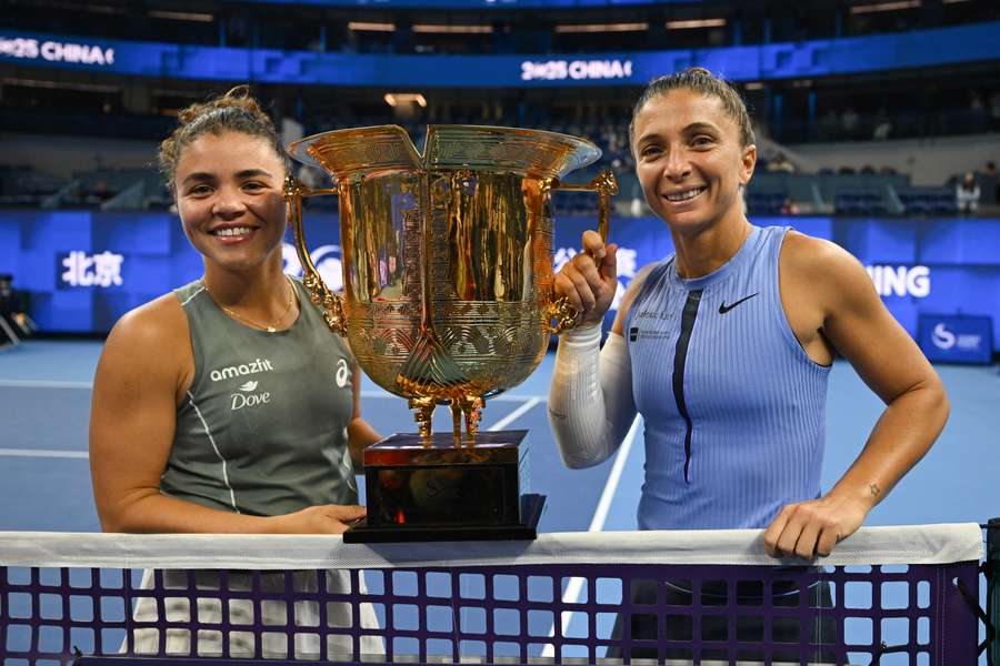 Jasmine Paolini și Sara Errani