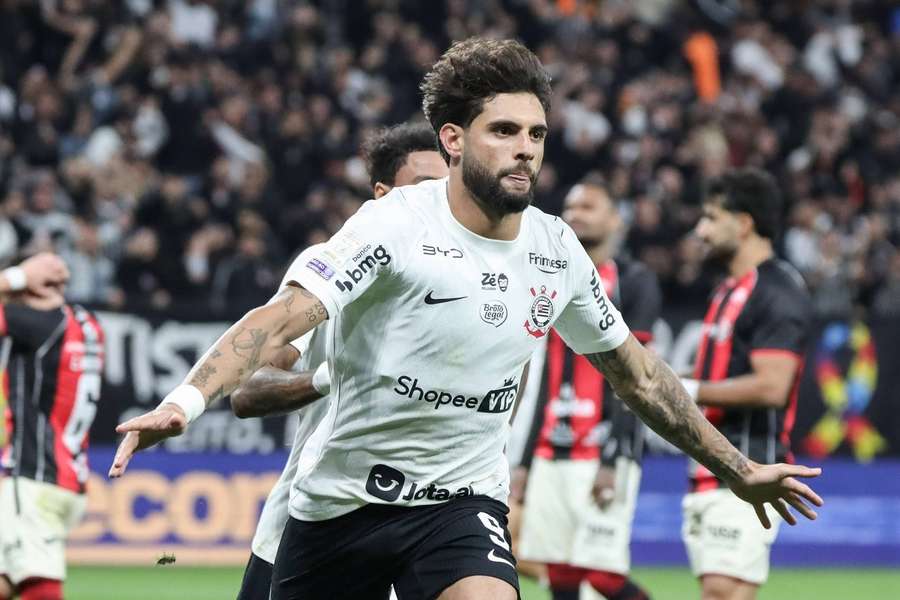 Yuri Alberto converteu o primeiro pênalti do Corinthians no campeonato