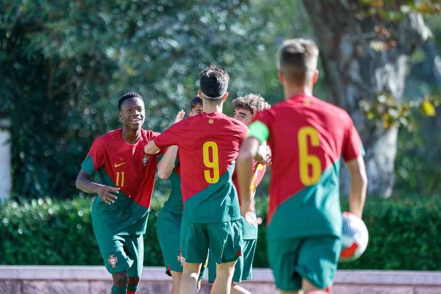 A festa dos jogadores da Seleção Nacional sub-17