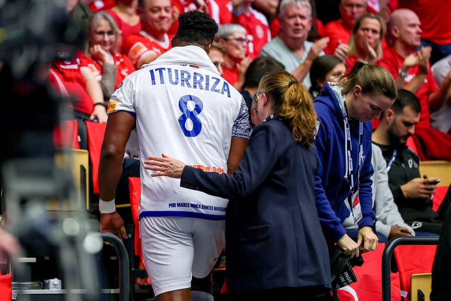 Iturriza recebeu ordem de expulsão