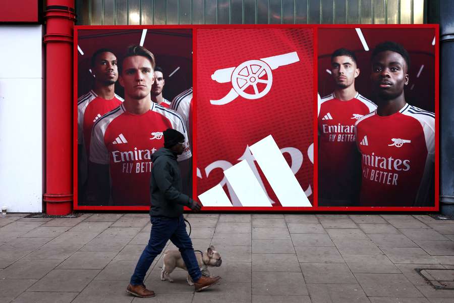 Arsenal segue em uma missão quase impossível de alcançar o Liverpool
