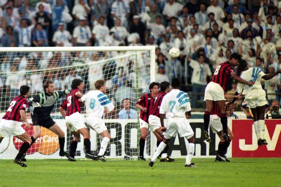 Rijkaard s'accroche à Boli, sans succès