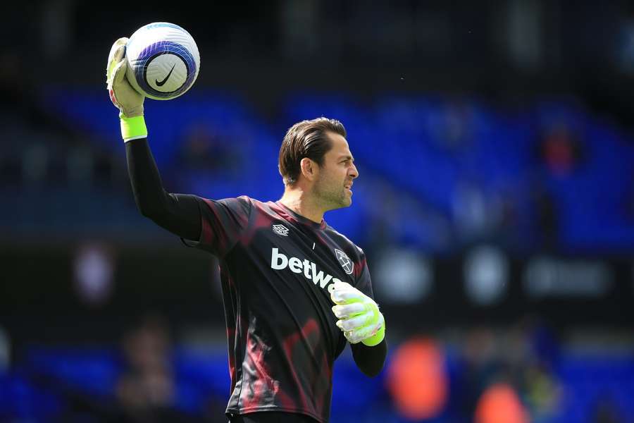 Portarul Lukasz Fabianski a revenit în Premier League. Contract pe un sezon