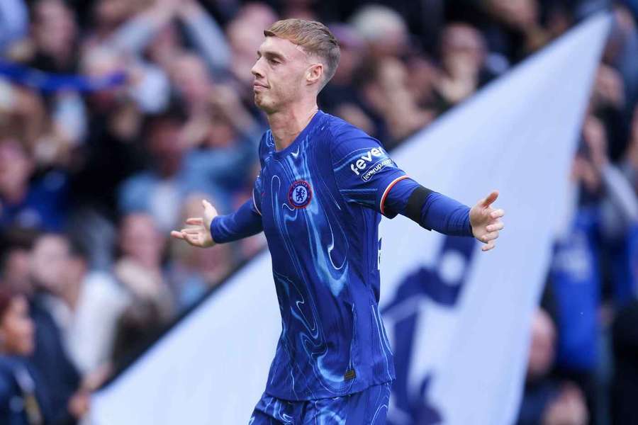 Palmer scores four as Chelsea thrash Brighton despite early goal