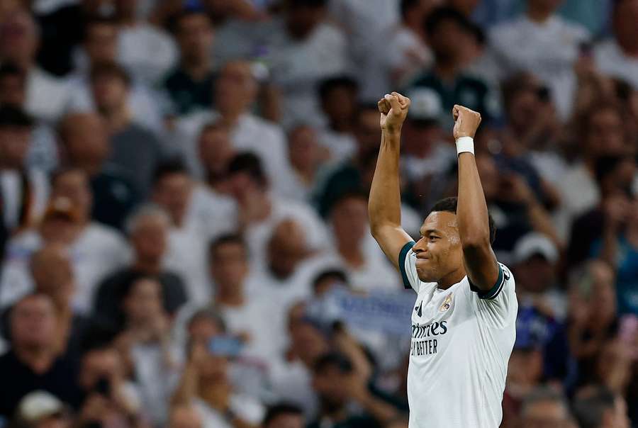 L'esultanza di Mbappé
