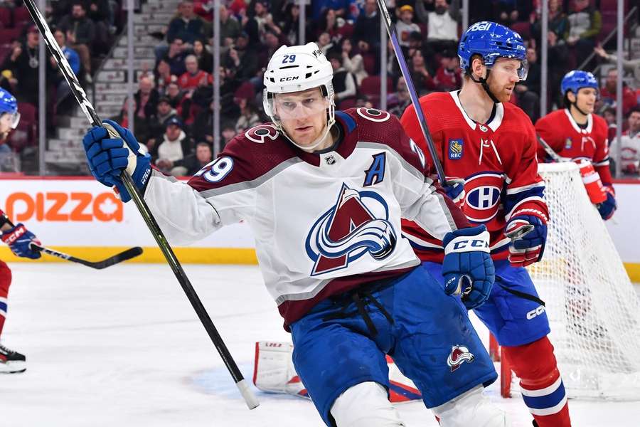 Nathan MacKinnon dovedl Colorado k jasné výhře.